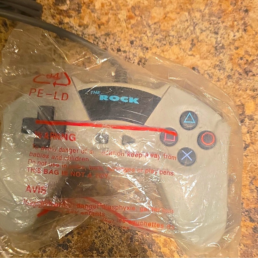 Nuby The Rock Wired Controller for Sony PlayStation 1 & 2, Gray/White NB-700